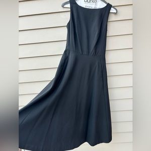 Black Banana Republic sleeveless knee-length wool gabardine dress